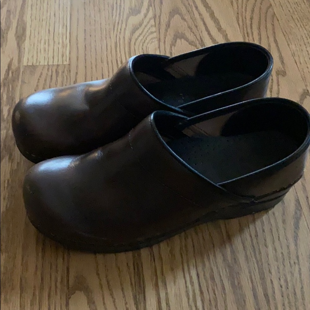 Clogs